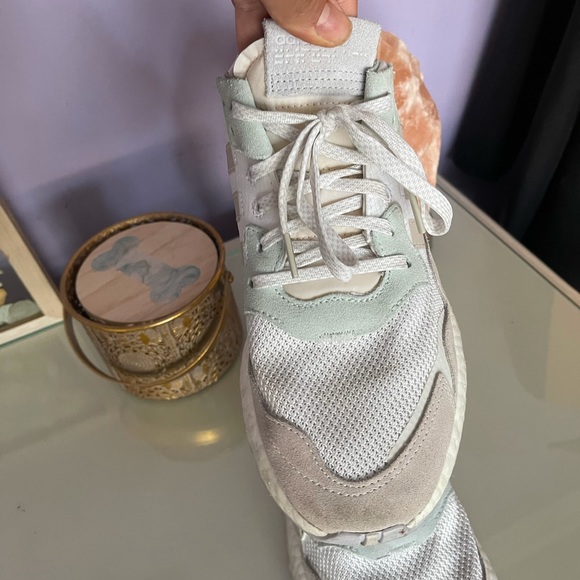 Adidas shoes - Picture 5 of 7